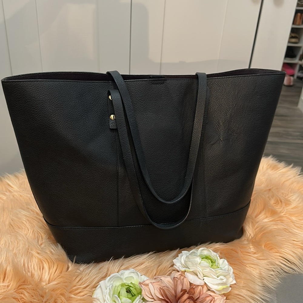Cole Haan Black Leather Shoulder Tote Bag LG Gold Hardware LIKE NEW! 60% OFF - Picture 4 of 10